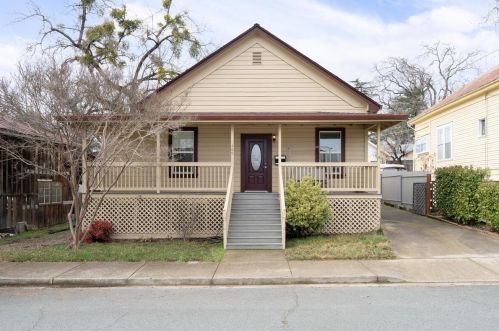 409 Church St, Jackson, CA 95642-2104