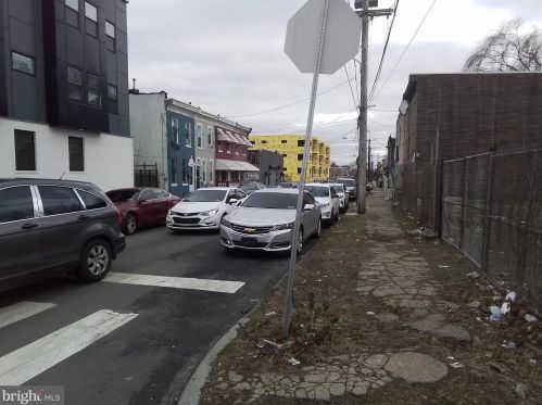 2601 6 St, Philadelphia PA 19133-2636 exterior