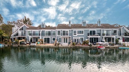 3561 Windspun Dr, Huntington Beach CA  92649-2027 exterior