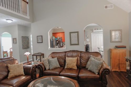 122 Laurel Oaks Ln, Jefferson GA  30549-5554 exterior