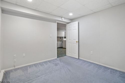 27 Grant Way, Princeton NJ  08540-1667 exterior