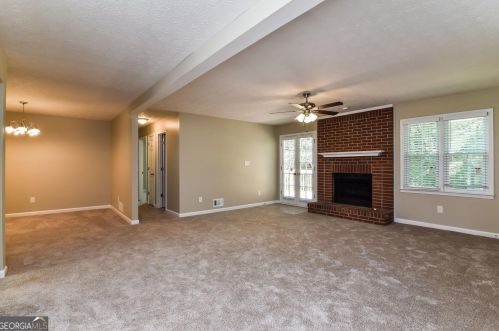 130 Bloomfield Dr, Stockbridge GA  30281-2619 exterior