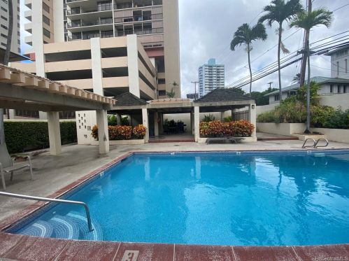 1201 Wilder Ave, Honolulu HI  96822-3131 exterior