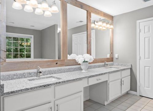 4226 Carmain Dr, Atlanta GA  30342-3504 exterior