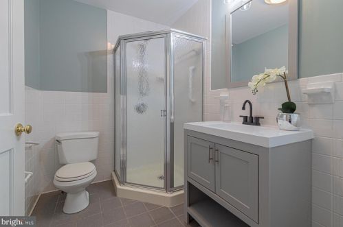 303 Melbourne Ave, Silver Spring MD 20901-2818 exterior