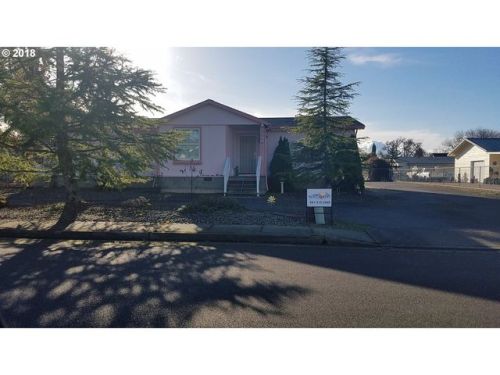 305 Easy St, Sutherlin, OR 97479-8703