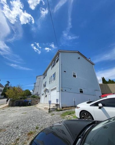 9 Whittier Ave, Providence, RI 02909-3721