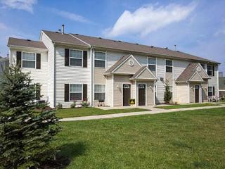 1220 4 Seasons Dr, Toledo OH  43615-7689 exterior
