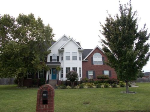 600 Briarhill Rd, Lebanon, TN 37087-8211