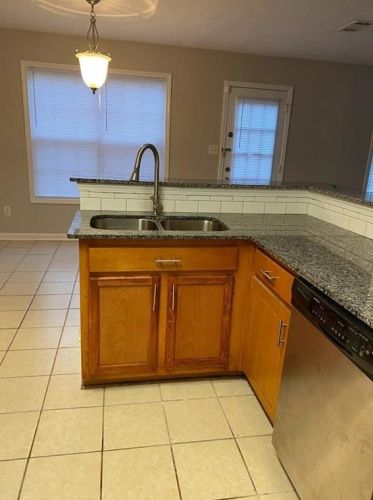 3007 Winding Grove Dr, Lithonia, GA 30038-2341