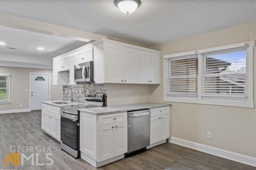 123 Dahlia Ave, Atlanta GA  30314-1207 exterior