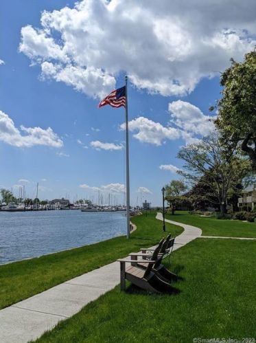 199 Gregory Blvd, Norwalk CT  06855-2640 exterior