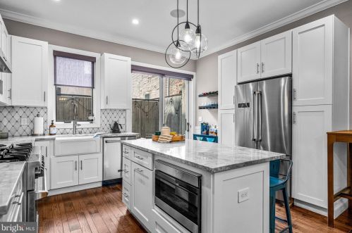 854 Front St, Philadelphia PA 19147-4341 exterior