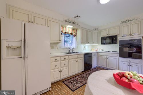 1926 Drexel Ave, Lancaster PA  17602-3302 exterior