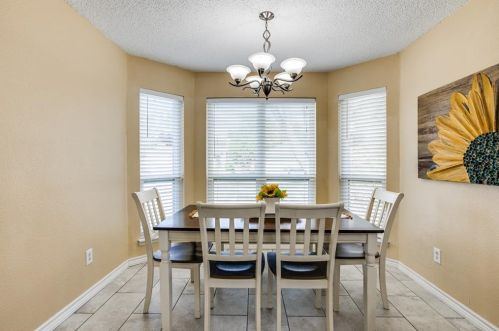 5729 Stone Mdw Ln, Fort Worth TX  76179-3739 exterior