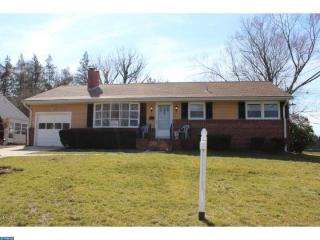 31 Glen Mawr Dr, Trenton, NJ 08618-2006