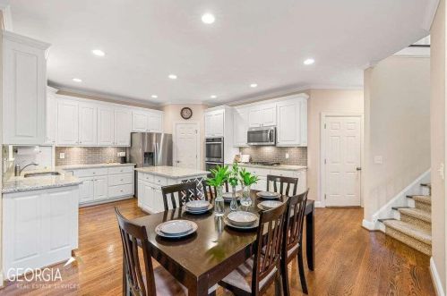 165 Fieldsborn Ct, Atlanta GA  30328-1039 exterior