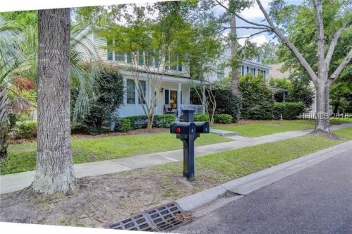 6 Regent Ave, Bluffton, SC 29910-8823