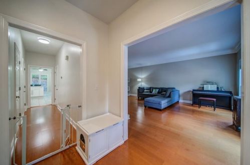 10 Forest Ridge Ct, Atlanta GA  30350-1801 exterior