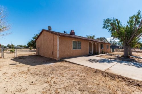 40646 171st St, Lancaster, CA 93535-7405