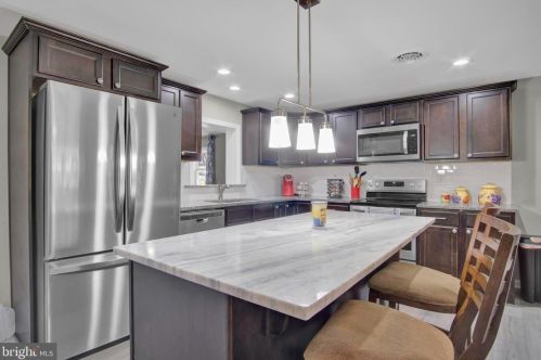 605 Spring Garden St, Carlisle PA  17013-9264 exterior