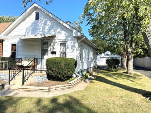 105 Sumac Ave, Waukegan, IL 60085-4664