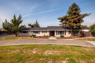 2013 Ashlan Ave, Clovis, CA 93611-5205