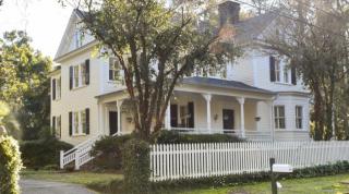 217 Sumter Ave, Summerville, SC 29483-5951
