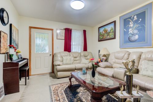 1319 Scoville Ave, Forest View, IL 60402-1158