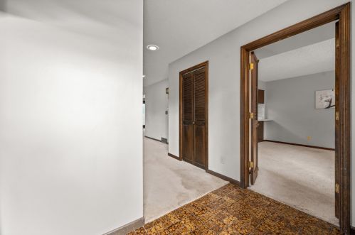 1604 Gingercreek Ct, Sycamore IL 60178-2722 exterior