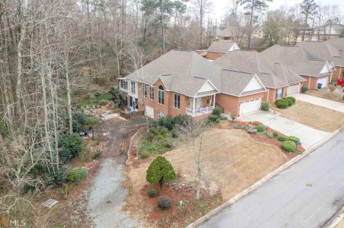 112 Bear Lake Dr, Warner Robins, GA 31088-6621