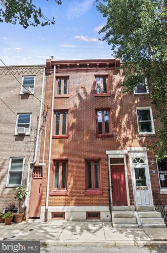 333 Manton St, Philadelphia, PA 19147-5212