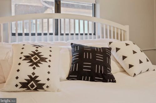 4 Pileated Woodpecker Ln, Hedgesville WV  25427-6232 exterior