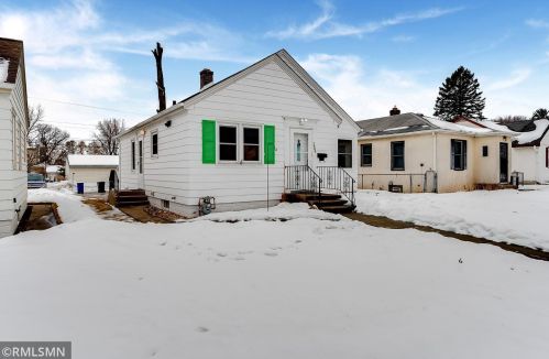 1986 Hawthorne Ave, Saint Paul, MN 55119-3242