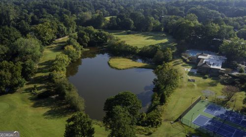 83 Montre Sq, Atlanta GA  30327-4046 exterior