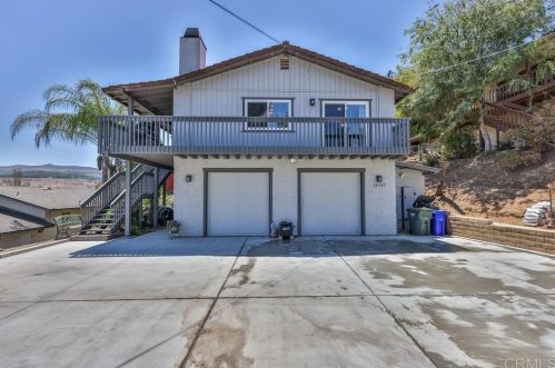 13727 Vecinio Del Este Pl, Lakeside, CA 92040-4827