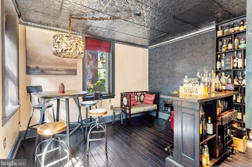 430 42 St, Philadelphia PA 19104-0044 exterior