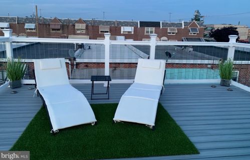 2833 10th St, Philadelphia PA 19122-6021 exterior