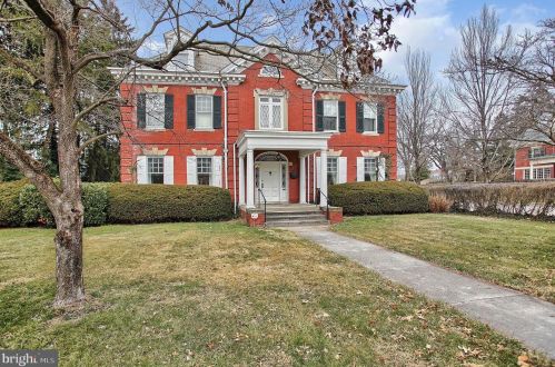 49 Springettsbury Ave, York, PA 17403-3146