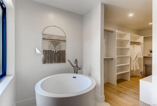 4242 Zuni St, Denver CO  80211-2539 exterior
