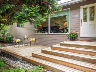 22520 1st Dr, Bothell, WA 98021-8345