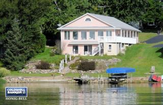 1267 Holiday Dr, Somonauk, IL 60552-9639