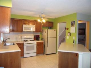 609 Sayre Dr, Princeton NJ  08540-5834 exterior