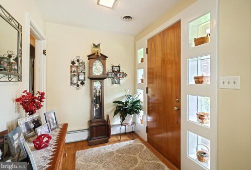 121 Blooming Grv Rd, Hanover PA 17331-8534 exterior