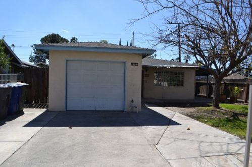 4460 Gardena Dr, Riverside, CA 92506-2012