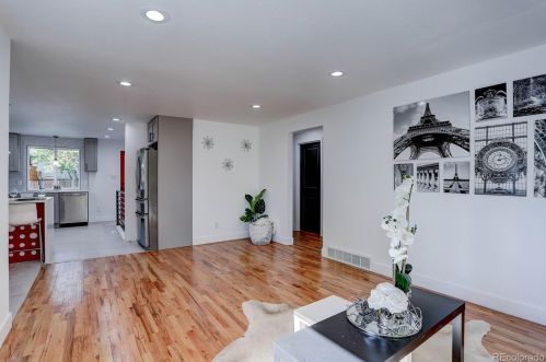 8806 Asbury Dr, Aurora CO  80227-2306 exterior