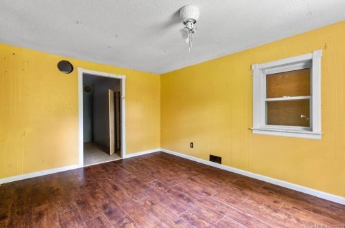 28 Birden St, Torrington CT  06790-4713 exterior
