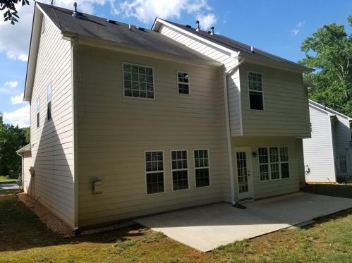 5390 Village View Ln, Stone Mountain, GA 30087-3168
