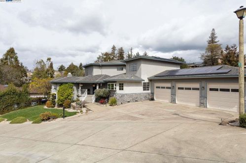 4306 Vine Ct, Hayward, CA 94546-1363