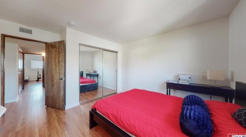 625 California Ave, Glendale CA  91203-1573 exterior
